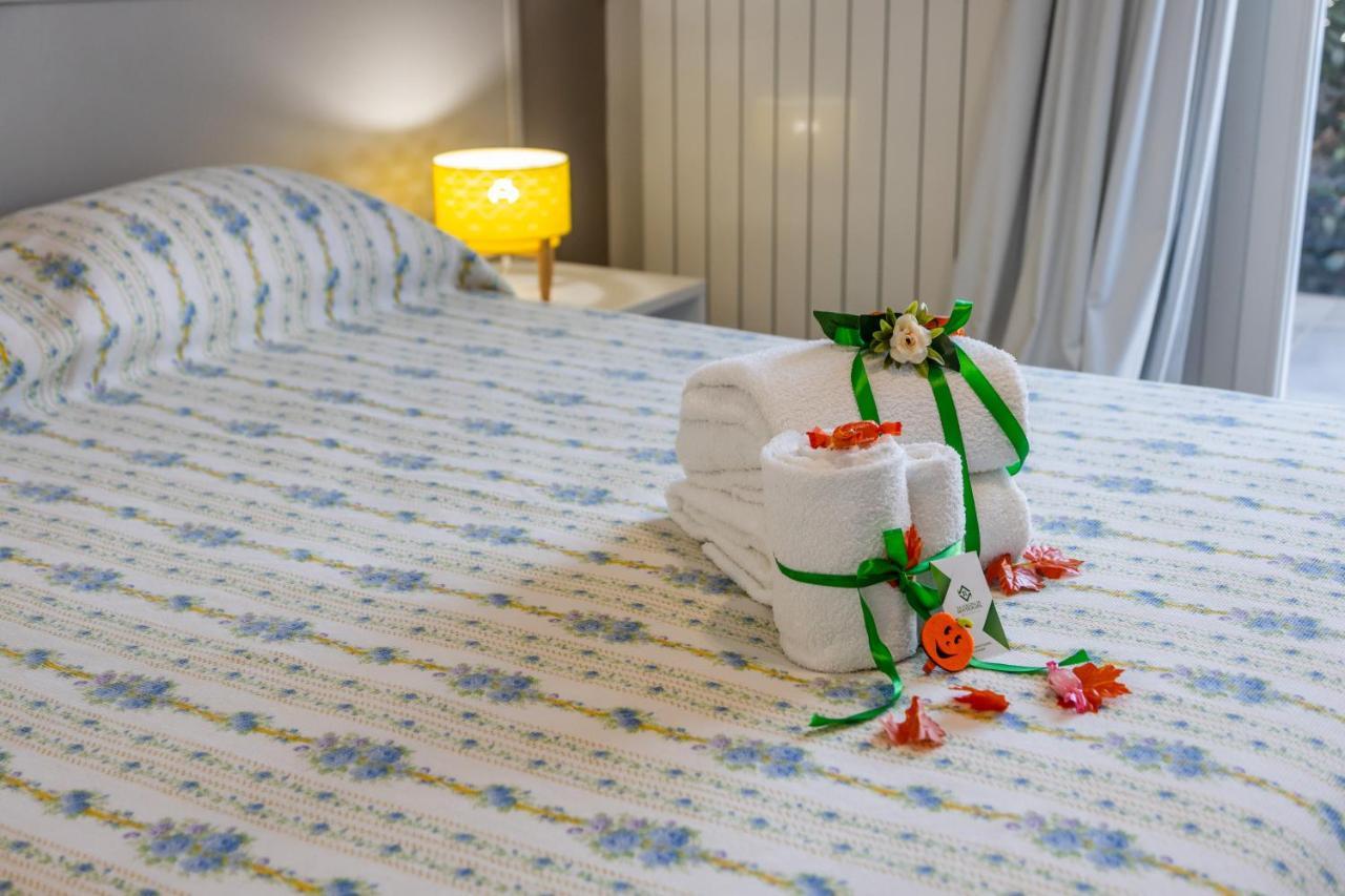 La Collina Di Montegrappa - Suites With Heated Private Pool - Suites With Shared Pool Tuglie Extérieur photo