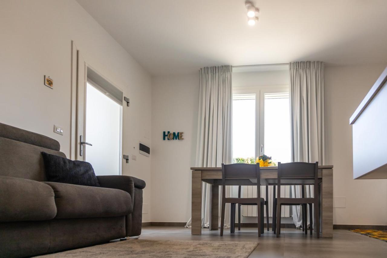 La Collina Di Montegrappa - Suites With Heated Private Pool - Suites With Shared Pool Tuglie Extérieur photo