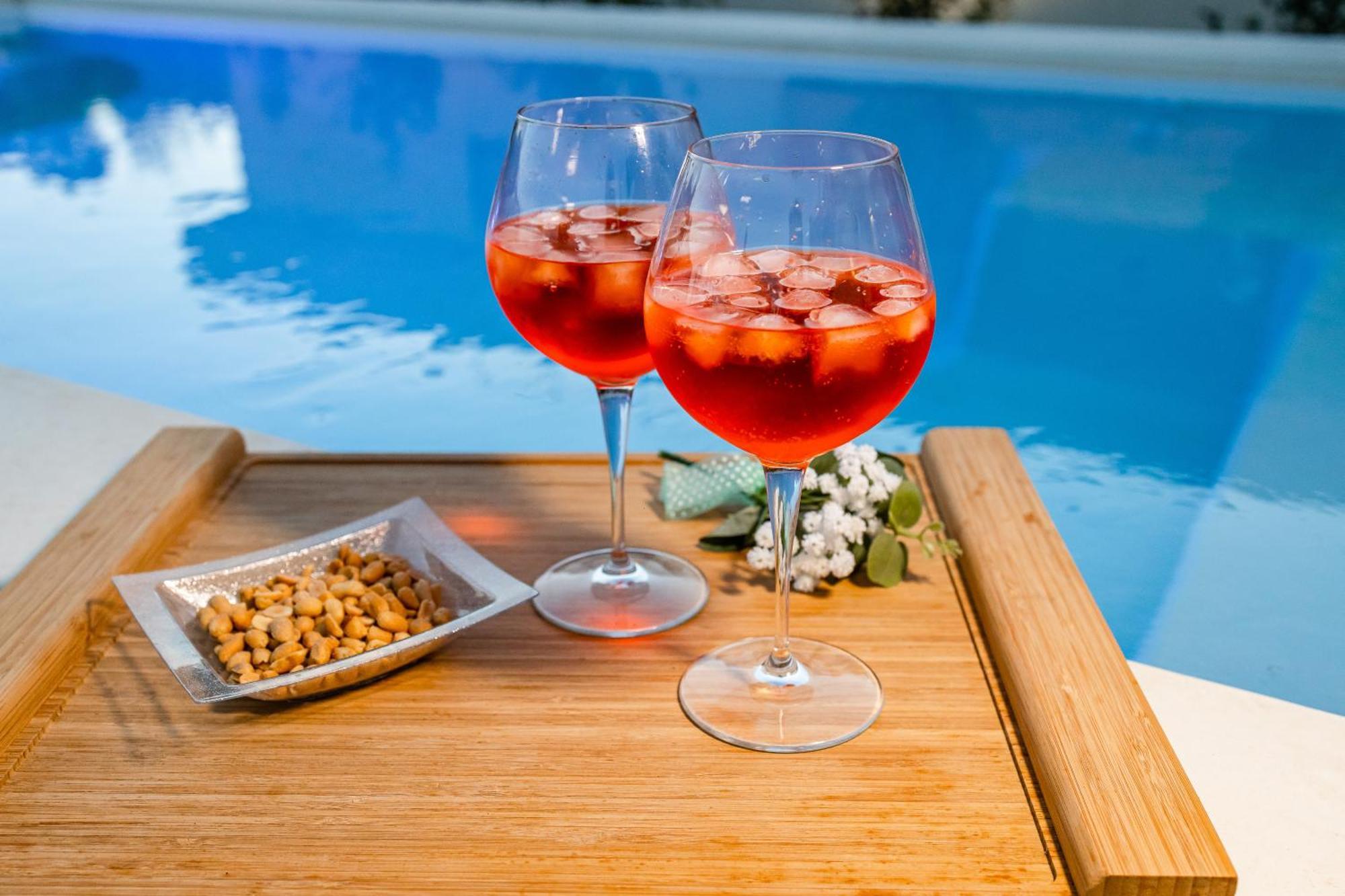 La Collina Di Montegrappa - Suites With Heated Private Pool - Suites With Shared Pool Tuglie Extérieur photo
