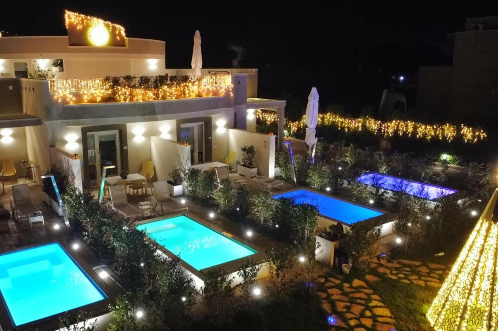 La Collina Di Montegrappa - Suites With Heated Private Pool - Suites With Shared Pool Tuglie Extérieur photo